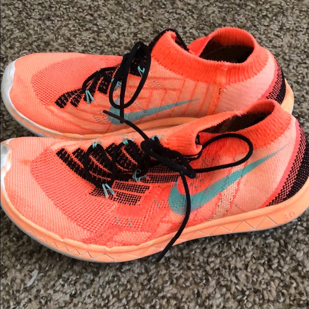 Nike Tennis Shoes